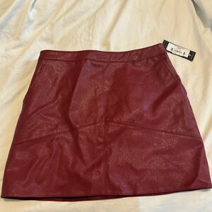 Lulus vegan leather skirt (M) NWT